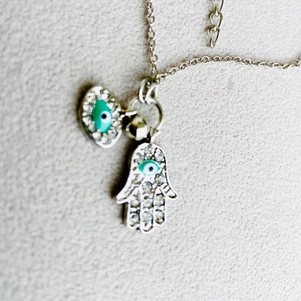 The Evil Eye & Hamsa necklace🌺